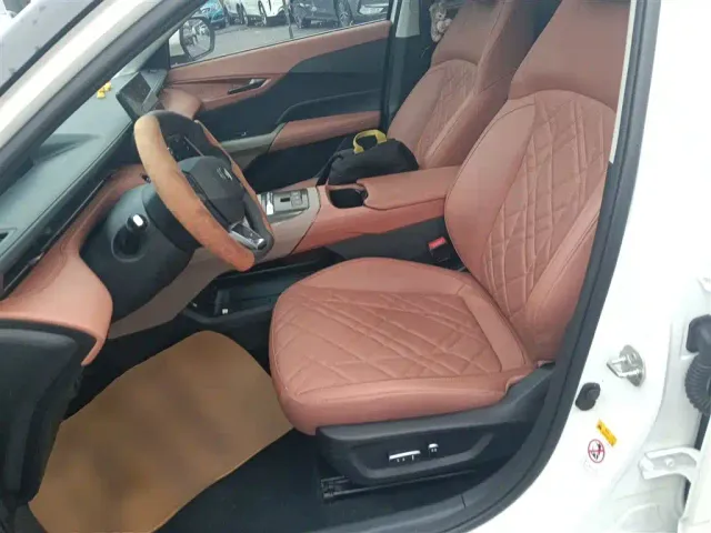 Changan Qiyuan A05 — Фото автомобиля 14