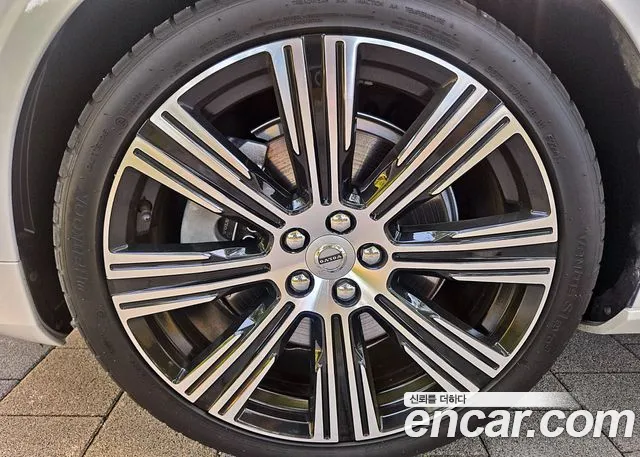Volvo S90 — Фото автомобиля 20