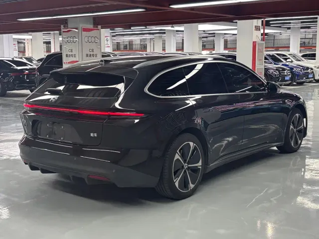 Nio ET5 Touring — Фото автомобиля 8