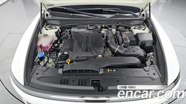 Hyundai Grandeur GN7 — Фото автомобиля 9