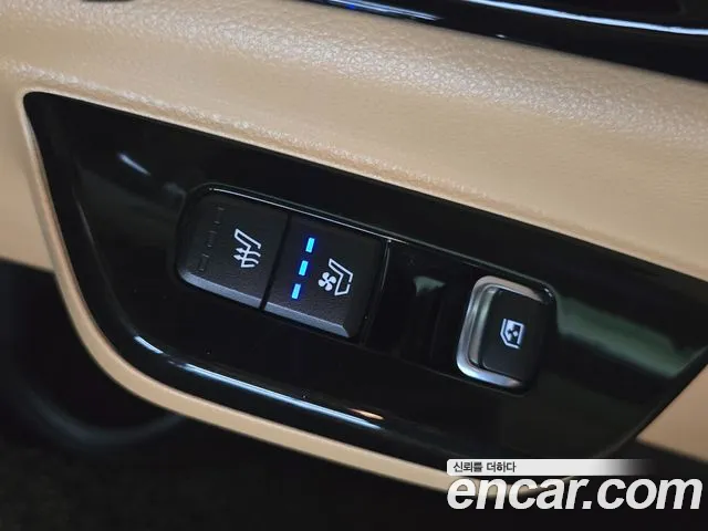 Kia Carnival Generation 4 — Фото автомобиля 12