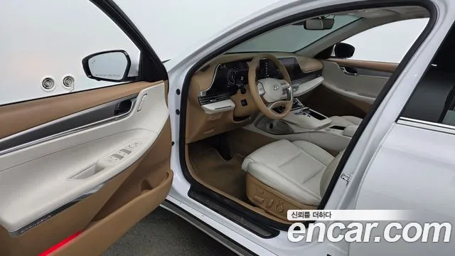 Hyundai Grandeur New — Фото автомобиля 15