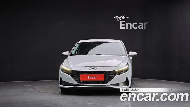 Hyundai AVANTE Avante (CN7) — Фото автомобиля 3