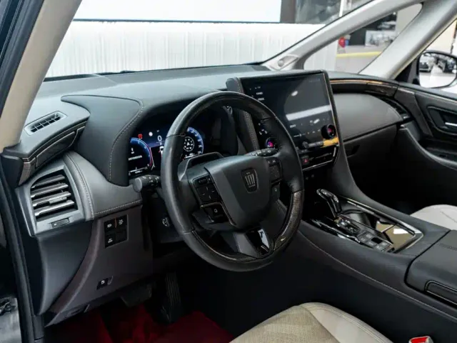Toyota Vellfire — Фото автомобиля 25