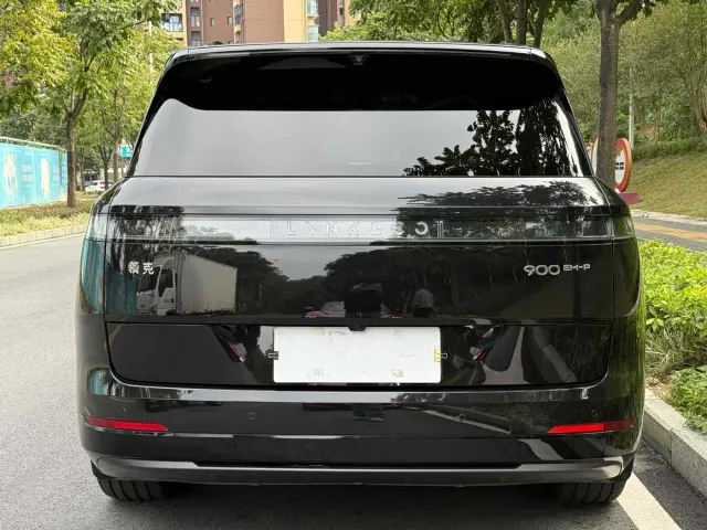 Lynk & Co 900 — Фото автомобиля 3