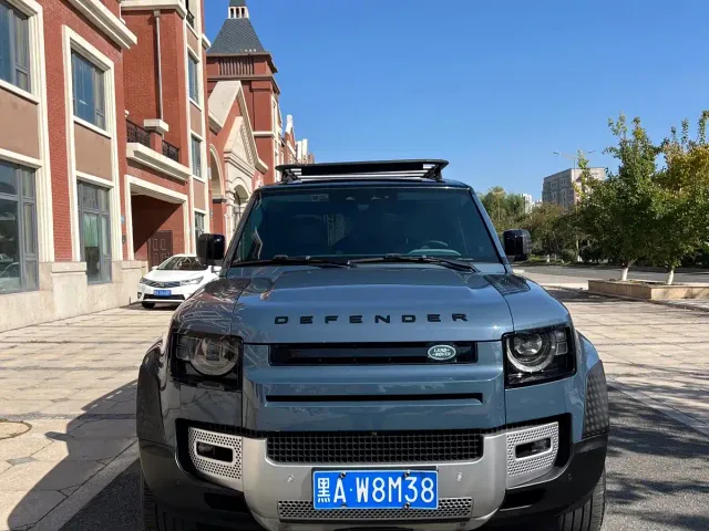 Land Rover Defender — Фото автомобиля 16
