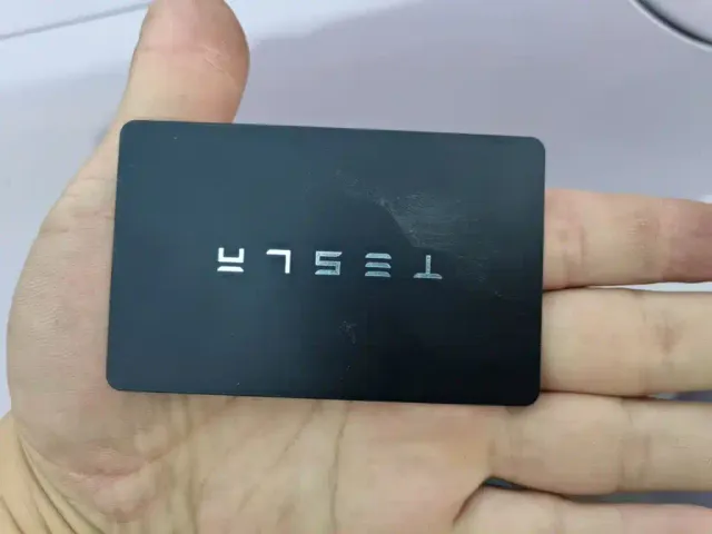 Tesla Model Y — Фото автомобиля 8