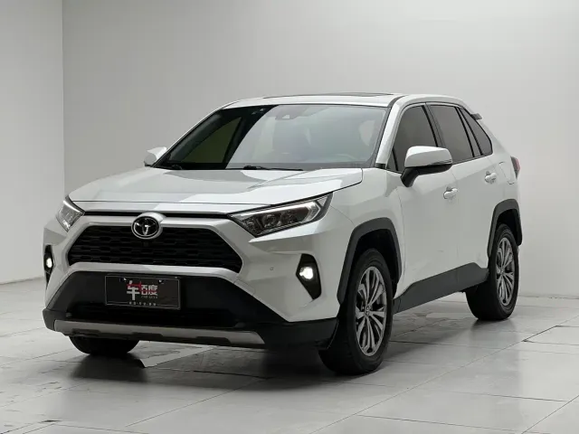 Фотография автомобиля — Toyota RAV4