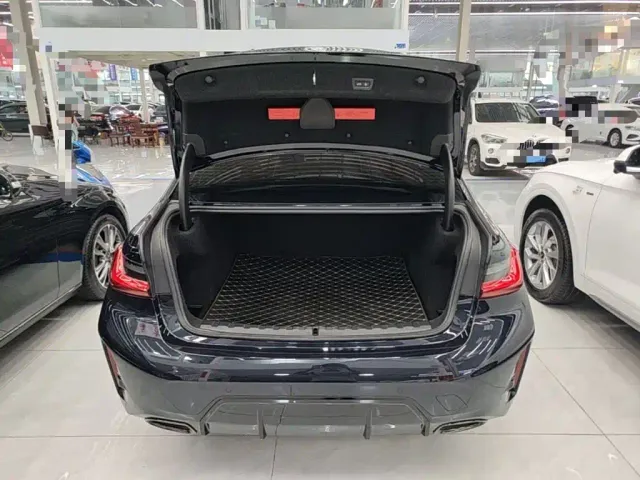 BMW 3 Series — Фото автомобиля 18