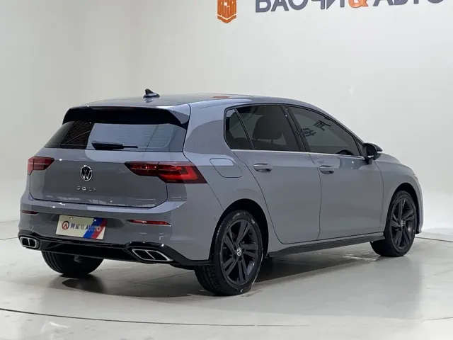 Volkswagen Golf — Фото автомобиля 7