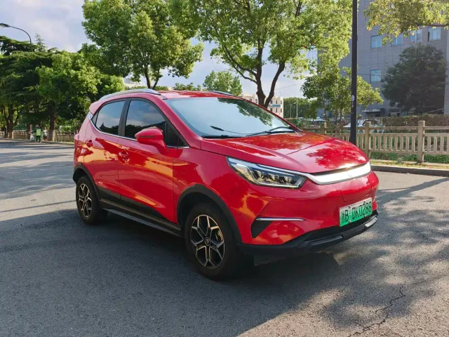 BYD Yuan Pro — Фото автомобиля 3