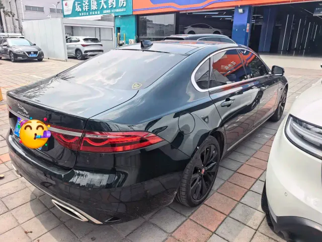 Jaguar XFL — Фото автомобиля 7