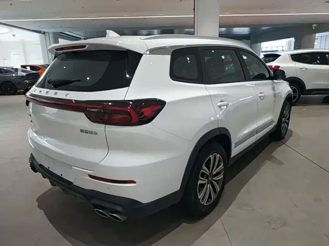 Chery Tiggo 8 — Фото автомобиля 6