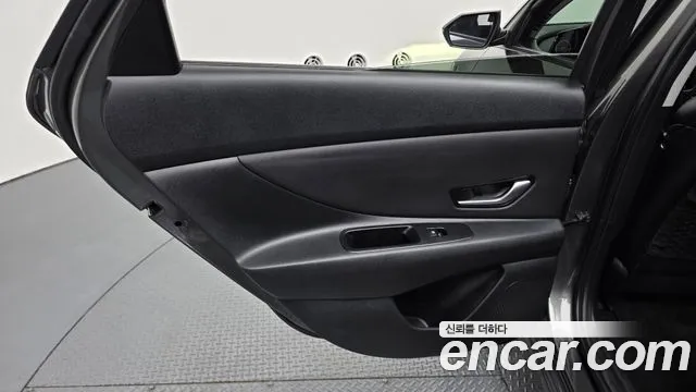 Hyundai AVANTE Новый Avante (CN7) — Фото автомобиля 25