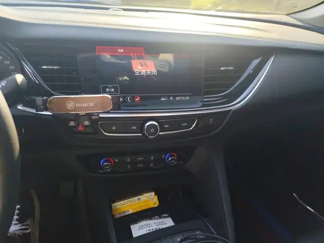 Buick Regal — Фото автомобиля 14