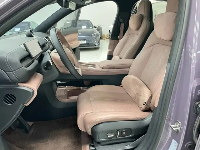 Nio EC6 — Фото автомобиля 8