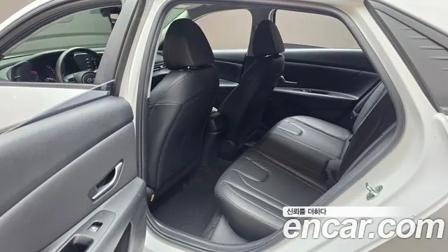 Hyundai Avante — Фото автомобиля 18