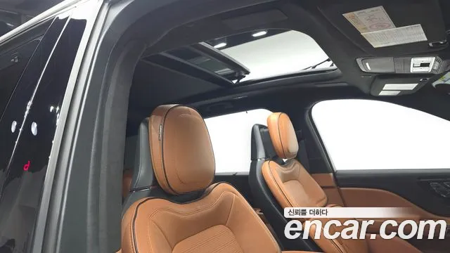 Lincoln Aviator 2nd Gen — Фото автомобиля 15