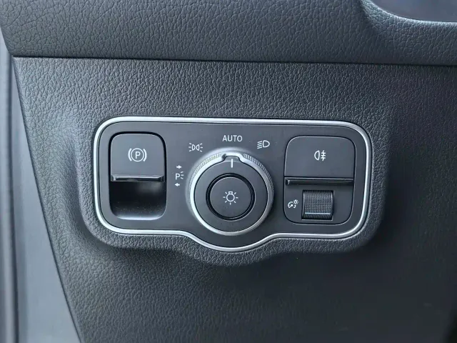 Mercedes-Benz GLB-Class — Фото автомобиля 11