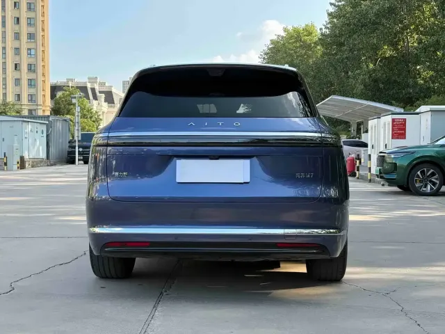 Aito M7 — Фото автомобиля 11