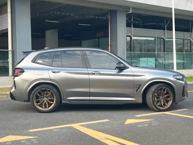 BMW iX3 — Фото автомобиля 4