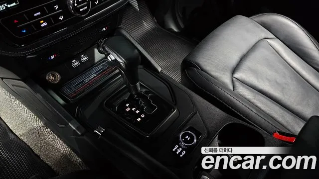 KG_Mobility_Ssangyong Rexton Новый Rexton Sport Khan Дизель 2.2 4WD — Фото автомобиля 9