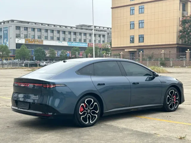 Nissan N7 — Фото автомобиля 4