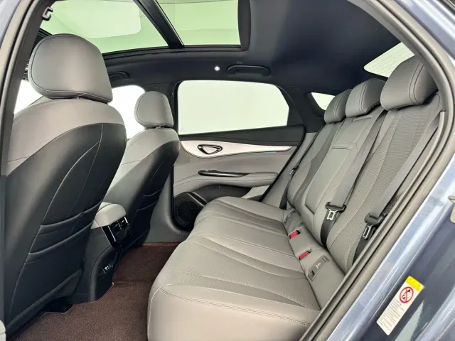 BYD Seal 07 DM-i — Фото автомобиля 10
