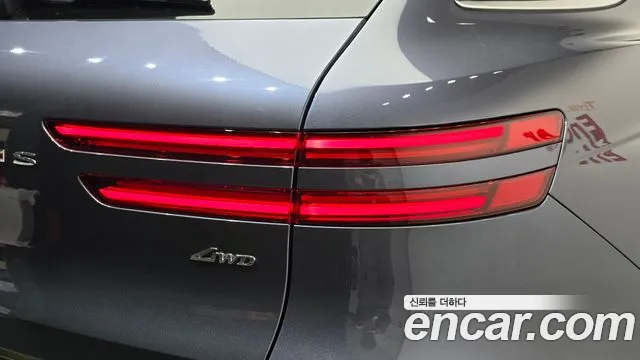 Genesis GV70 — Фото автомобиля 8