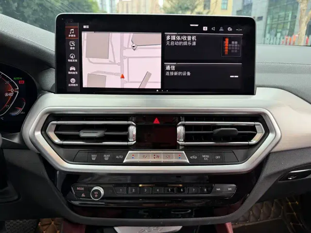 BMW X4 — Фото автомобиля 10