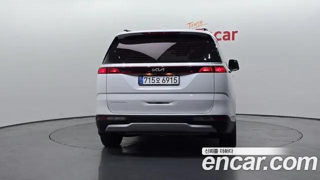 Kia Canival Carnival 4 поколение 11 мест Prestige — Фото автомобиля 4