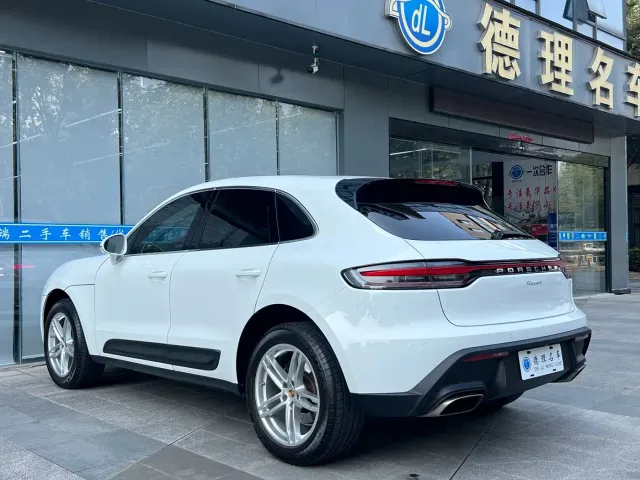 Porsche Macan — Фото автомобиля 16