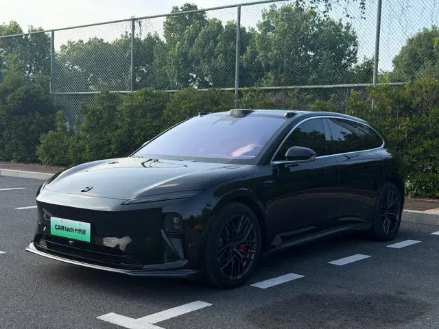 Фотография автомобиля — Nio ET5 Touring