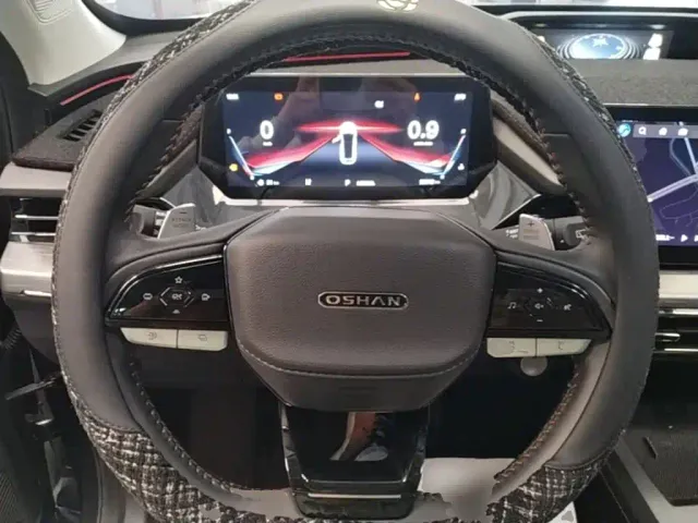 Changan Z6 — Фото автомобиля 10