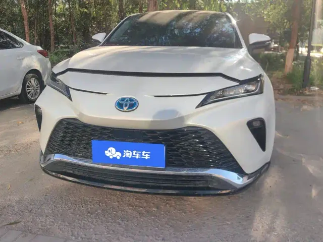 Toyota Venza 2023 2.5L Smart Hybrid FWD Luxury — Фото автомобиля 2