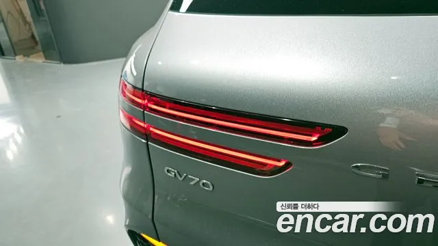 Genesis GV70 2.5T Бензин AWD — Фото автомобиля 23