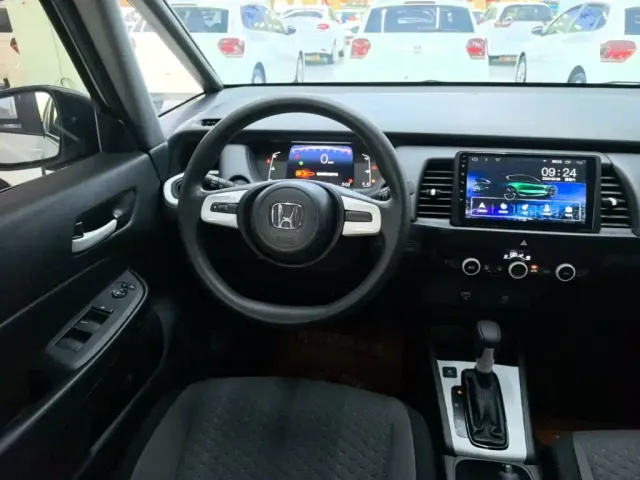 Honda Fit — Фото автомобиля 10