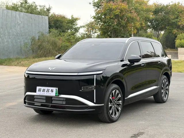 Фотография автомобиля — Wuling Starlight L