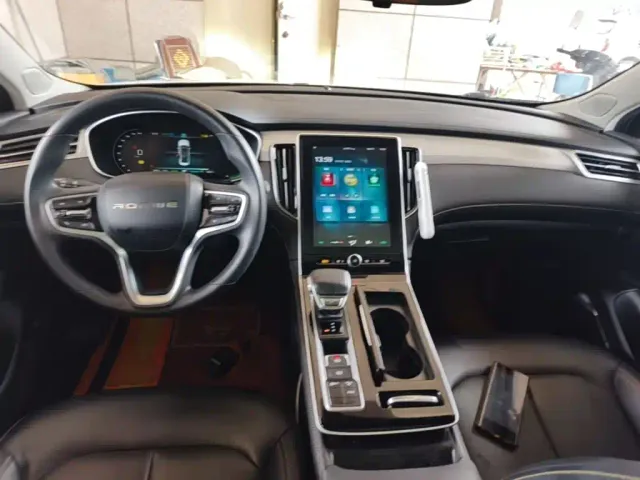 Roewe i6 MAX EV — Фото автомобиля 9