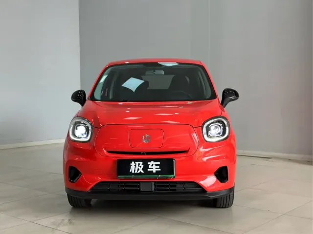 Leapmotor T03 — Фото автомобиля 3