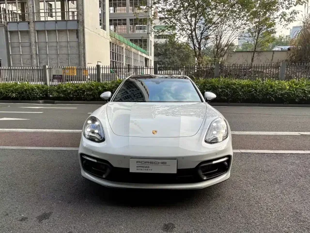 Porsche Panamera — Фото автомобиля 12