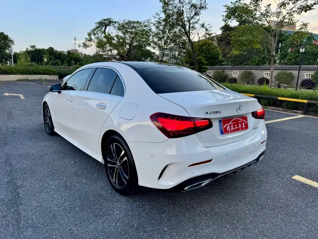 Mercedes-Benz A-Class — Фото автомобиля 2