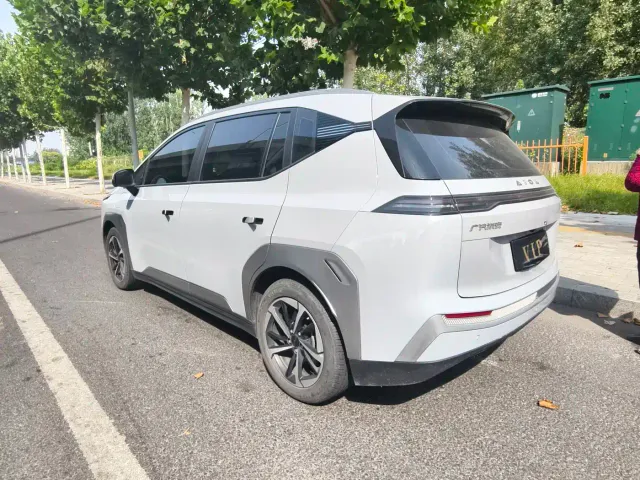 GAC Aion Y — Фото автомобиля 9
