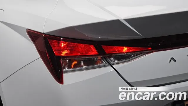 Hyundai AVANTE Avante (CN7) — Фото автомобиля 23