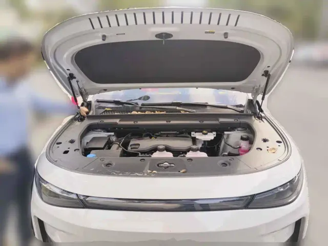 Leapmotor C10 — Фото автомобиля 3