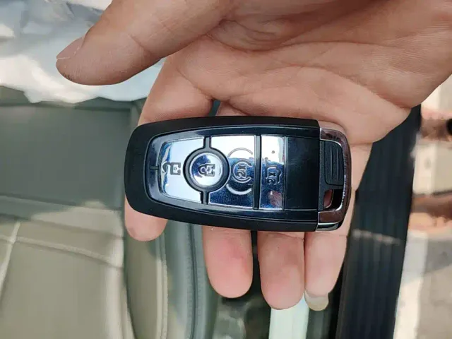 Lincoln Navigator — Фото автомобиля 8