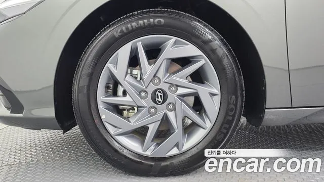 Hyundai Avante CN7 — Фото автомобиля 5