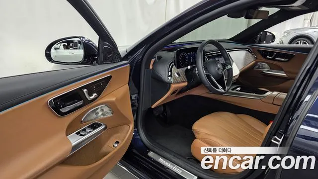 Mercedes-Benz E-Class — Фото автомобиля 8