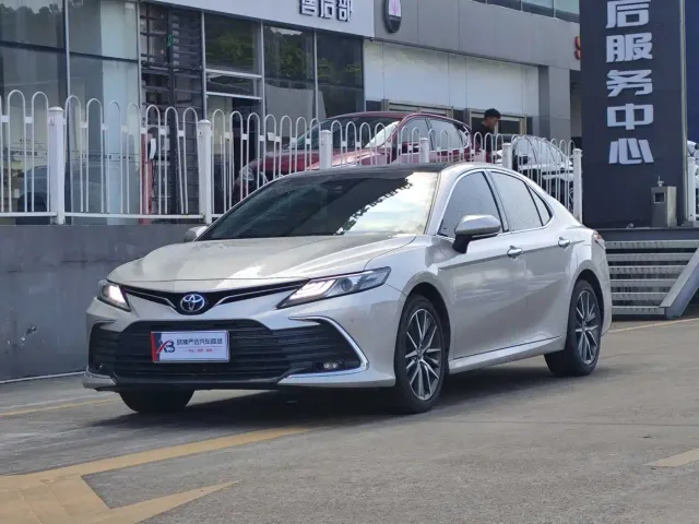 Фотография автомобиля — Toyota Camry