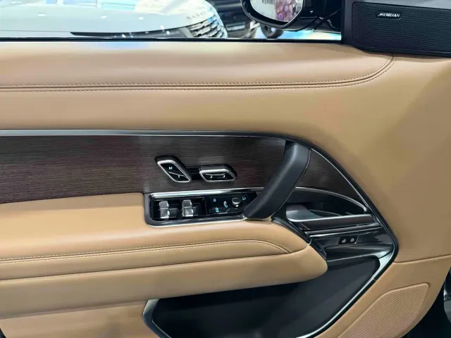 Land Rover Range Rover — Фото автомобиля 5